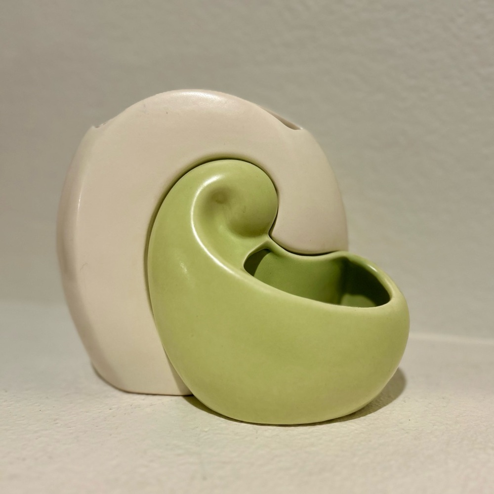 Red Wing Belle Kogan Nesting Vase Set B1418 & B1418A Ivory/Green MCM
